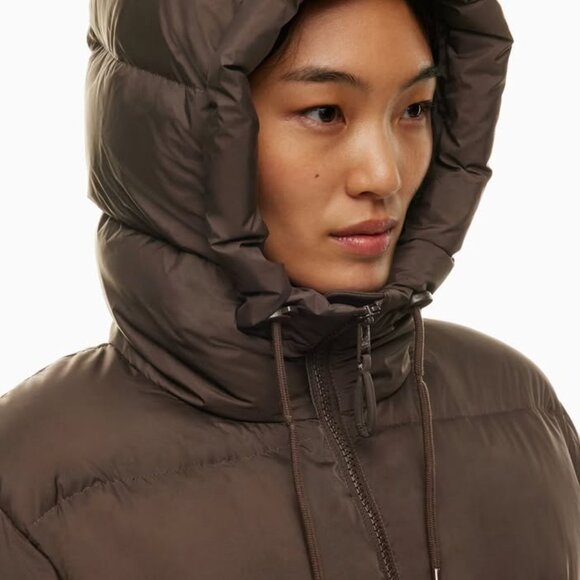 Aritzia THE CHALET PUFFER - Picture 7 of 8
